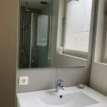 Lichte In De Buurt Amsterdam مونِكِندام